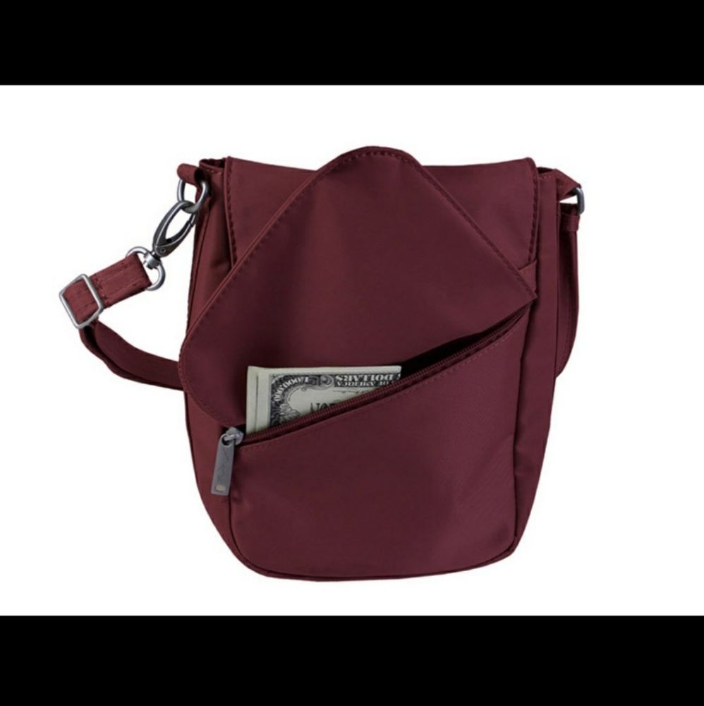 DayMakers Anti-Theft Crossbody bag